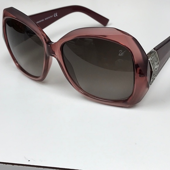 Swarovski  Crystal Encrusted Sunglasses Made in Italy 🇮🇹 Never Used - Picture 3 of 7